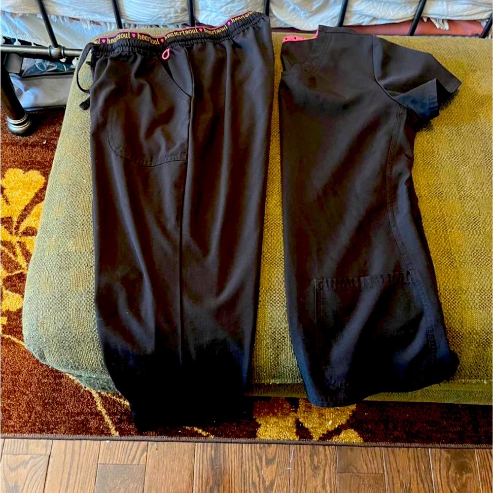 Woman’s scrub set